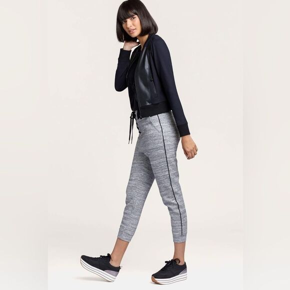 Unbridled Black short, bomber jacket, black, long sleeves size small - Picture 4 of 12